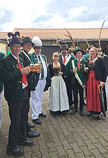 Prost
zum Vogelschießen